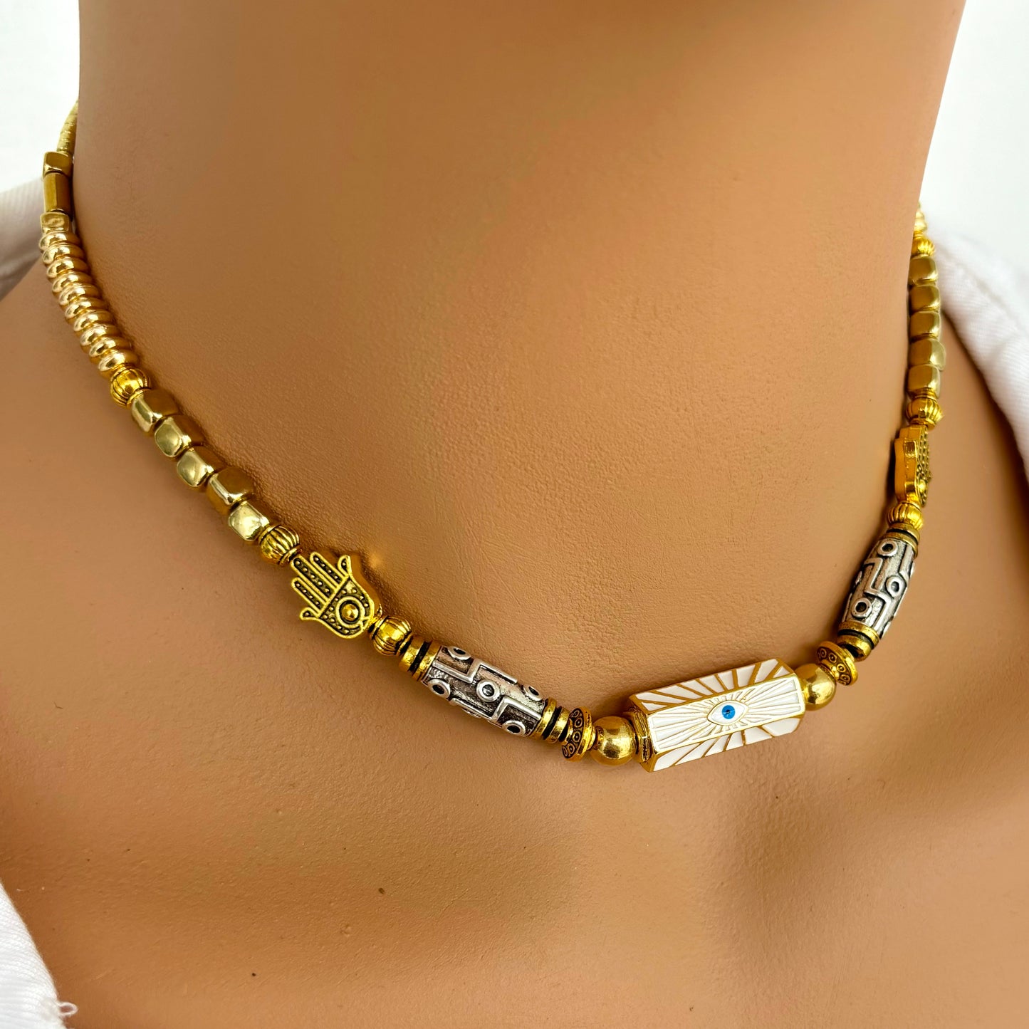 Light and Gold Necklace