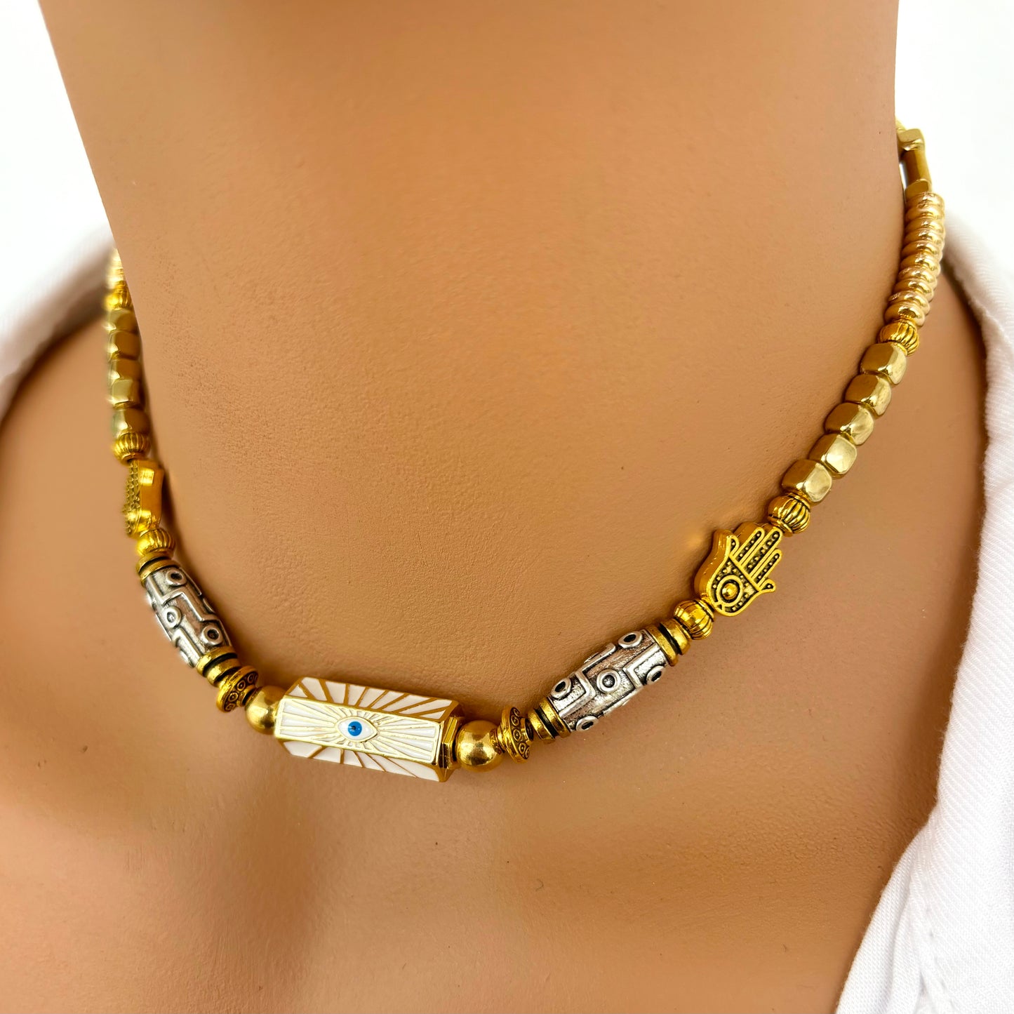 Light and Gold Necklace